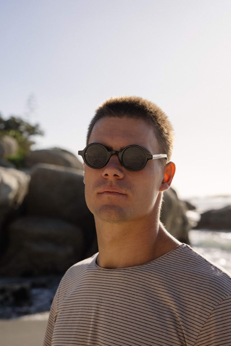 Black Round Sunglasses
