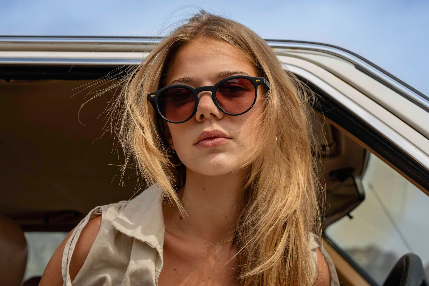 Stay ahead of the fashion curve with these animal print round sunglasses, the perfect blend of sustainability and style. Designed for the eco-conscious fashionista, these sunglasses offer ultimate sun protection while enhancing your look.