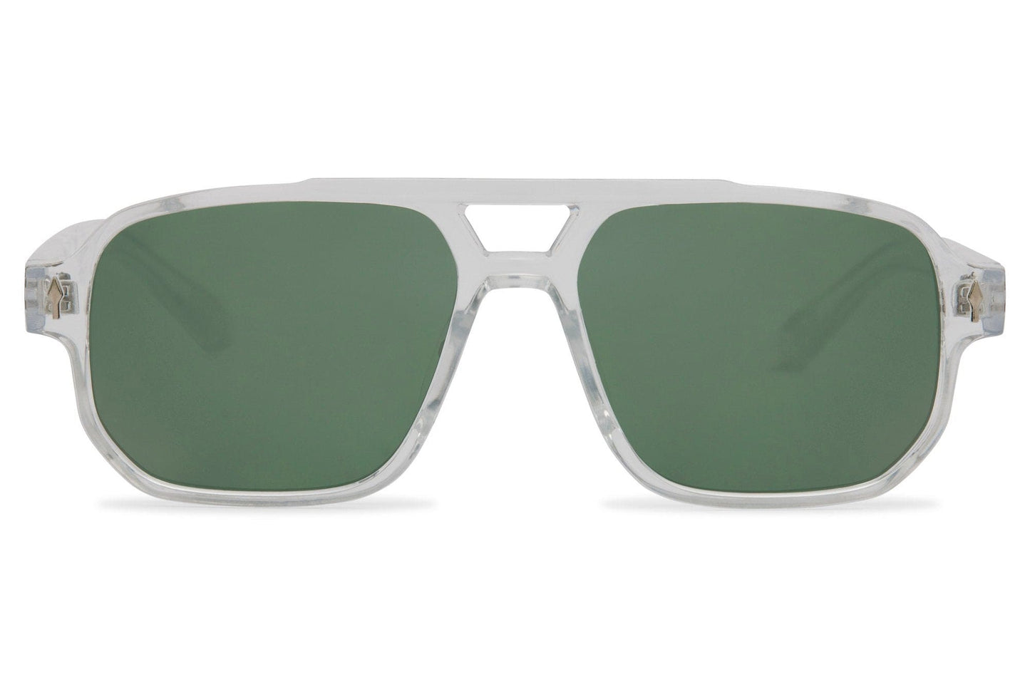 Green lens aviator sunglasses with retro-inspired frame, ideal for outdoor use and relaxed everyday outfits