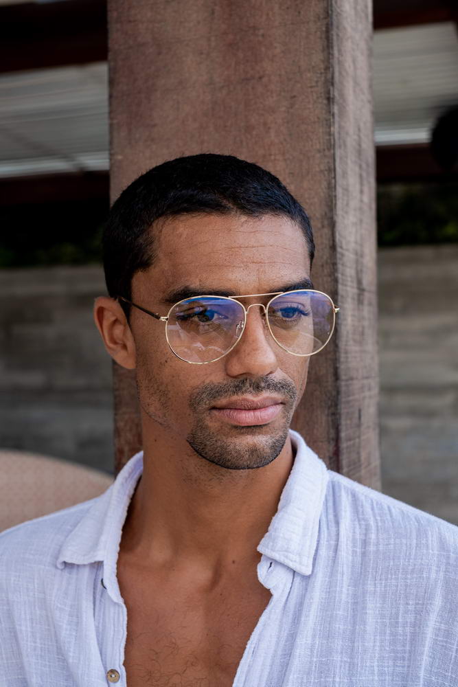 Elevate your eyewear collection with these Aviator light blue filter glasses, designed for those who want to combine style and eye protection. These sleek glasses offer advanced blue light filtering technology while keeping you fashionable with a classic aviator design.