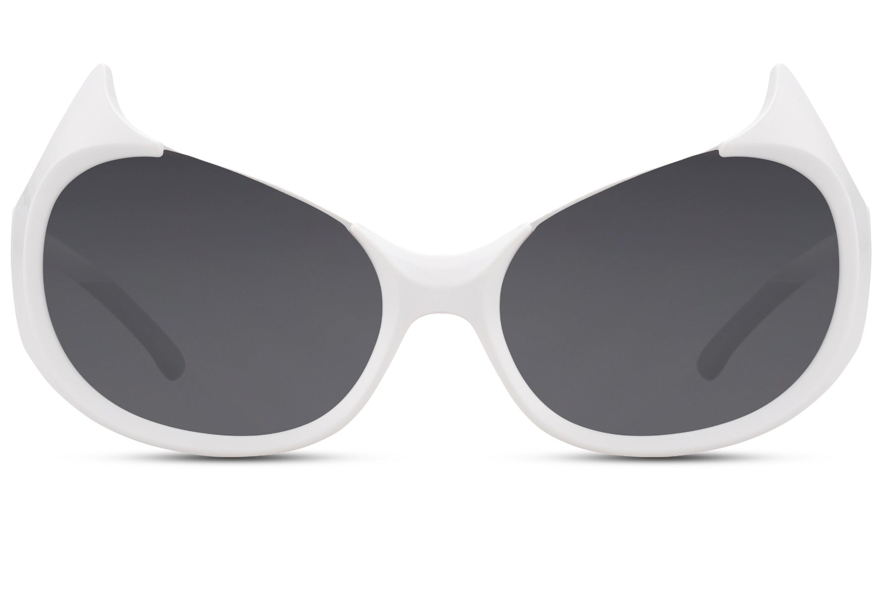 Unleash your inner superhero with these Batman party sunglasses, perfect for themed events, festivals, or everyday wear. Designed for ultimate style and functionality, these sunglasses combine bold design with 100% UV protection to keep your eyes safe while you stand out.