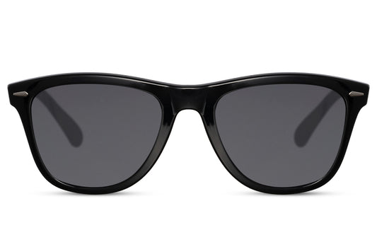 Retro Charm Meets Modern Functionality: Black Wayfarer Sunglasses