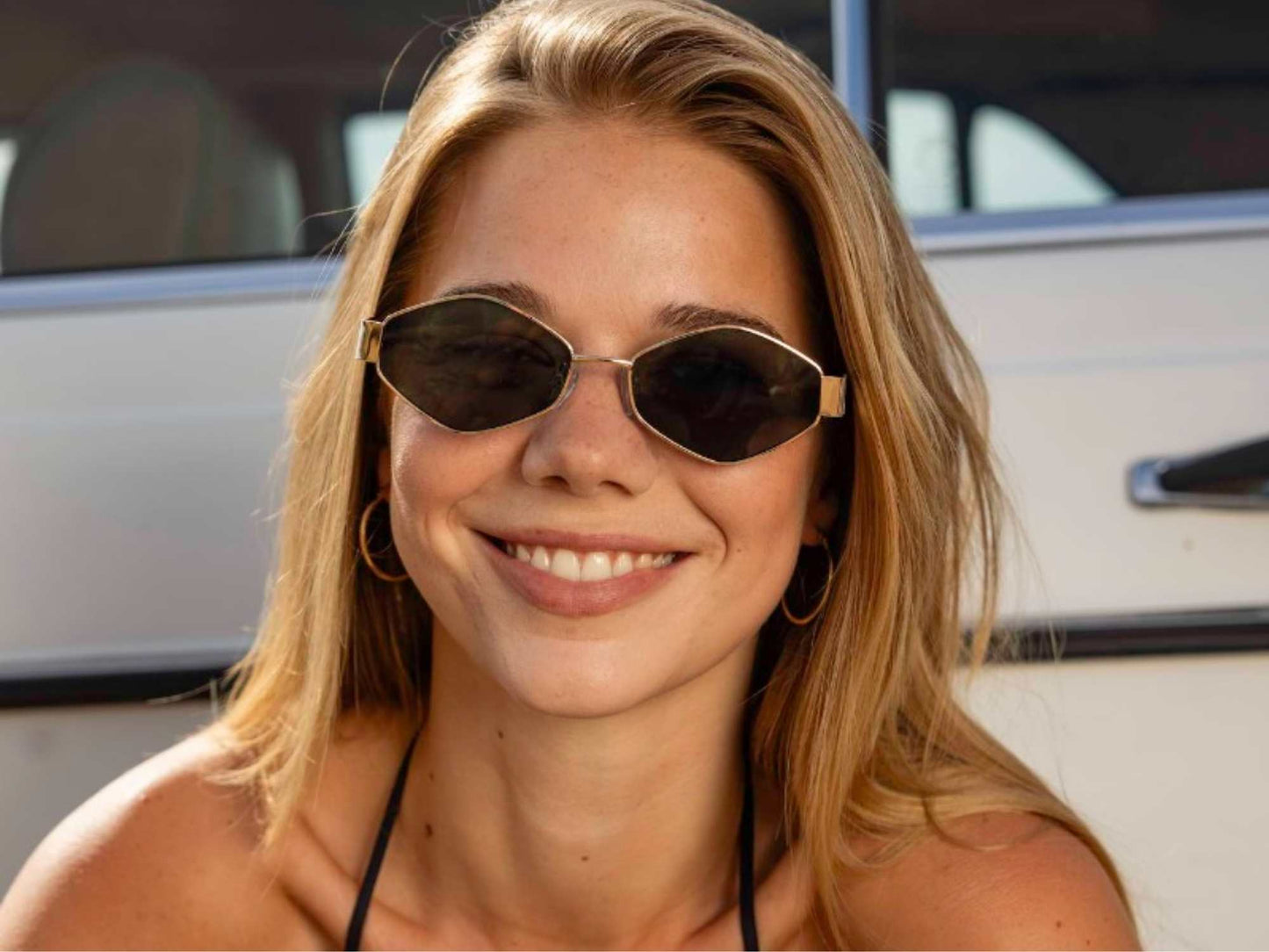 Geometrische Sonnenbrille mit Diamantform
