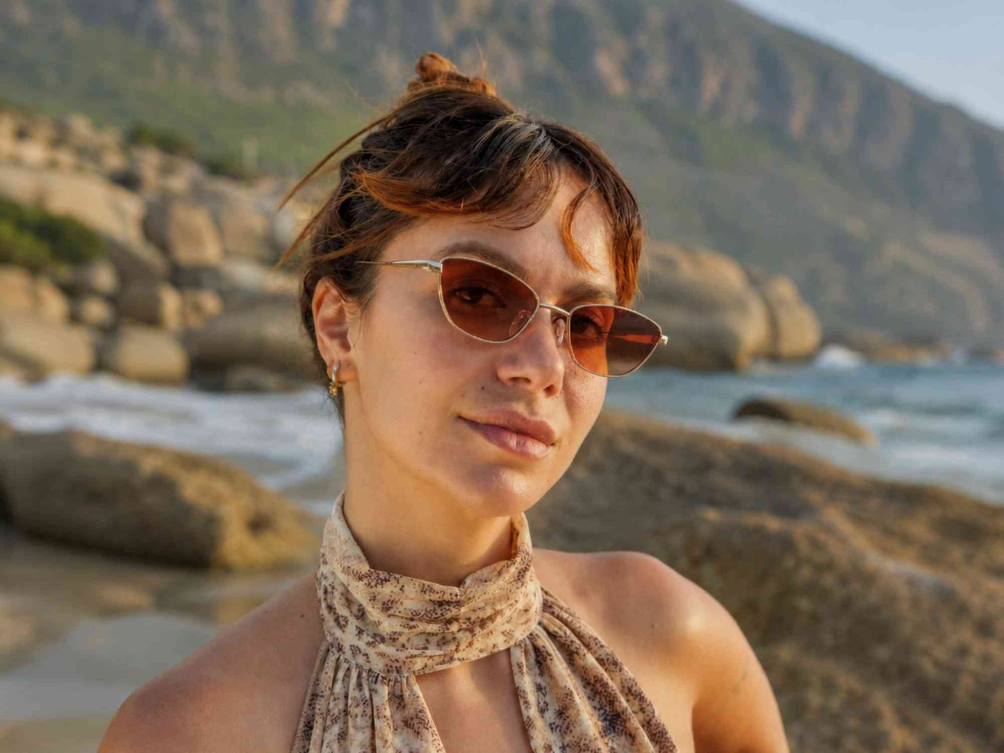 Sleek Metal Frame Cateye Sunglasses