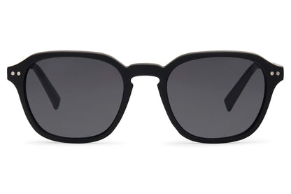 minimal design wayfarer sunglass designed for men & women with the retro touch