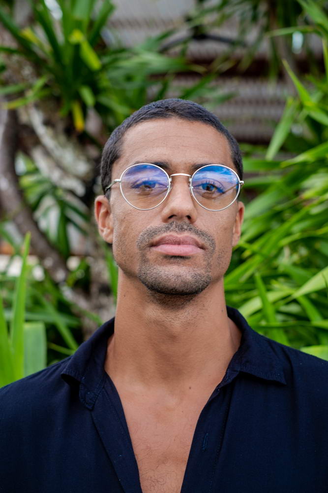 Men wearing round blue light filter glasses silver metal frame stylish anti eye strain computer glasses free delivery UK Europe Sunglass Station