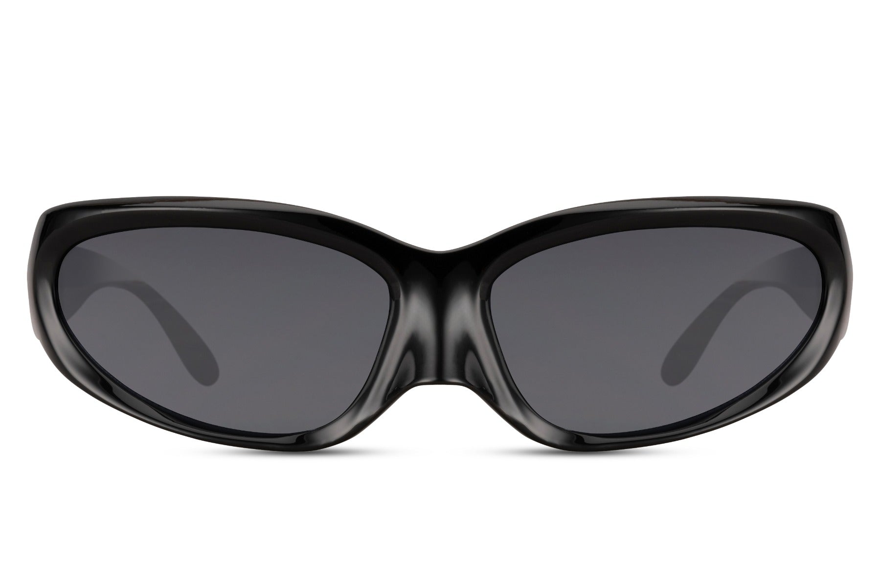 Black polarized visor party sunglasses with dark smoke lens — where sport meets street, the wide-coverage frame that belongs equally on a Berlin club terrace and a coastal cycle path, UV400 protection