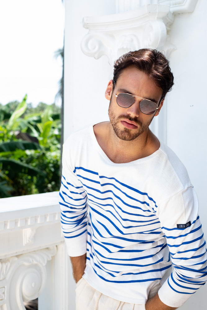 Men wearing round retro tinted sunglasses silver metal frame smokey recycled lens UV400 protection retro vintage geometric summer city outdoor beach holiday festival eyewear free UK Europe shipping Sunglass Station