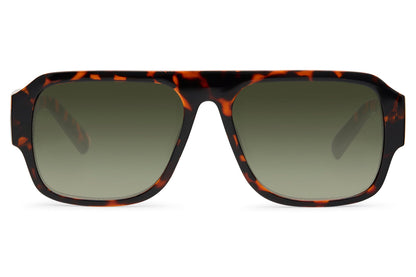 Vintage aviator sunglasses with green lenses, ideal for outdoor wear and versatile daily use