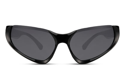 Black Y2K sports party sunglasses with sharp angular cat-eye wrap — 7cm wide polycarbonate lens in pointed retro-sport silhouette, the frame that bridges early 2000s athletic fashion and 2026 festival streetwear for men and women, UV400